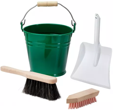 MontessoriPlus Nursery quality dustpan and cleaning set for children, 4 pieces: Amazon.de: Toys & Games