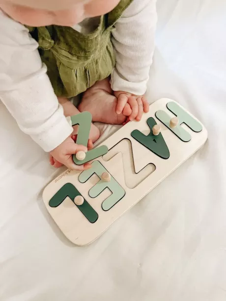 Neues Baby Geschenk Holz Namenspuzzle für Kleinkinder - Etsy.de