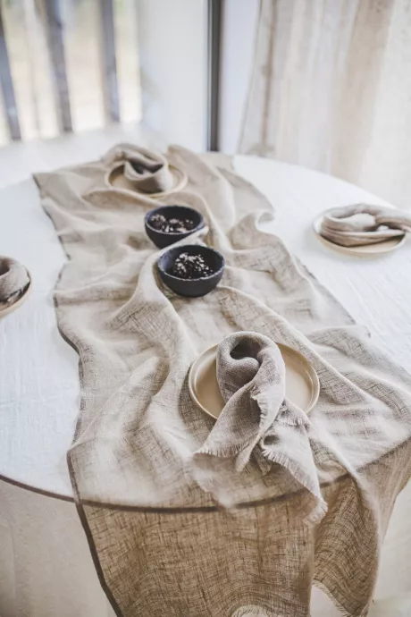 Leinen Tischläufer mit Rohkante Fransen / Gaze Leichter Leinen - Etsy.de