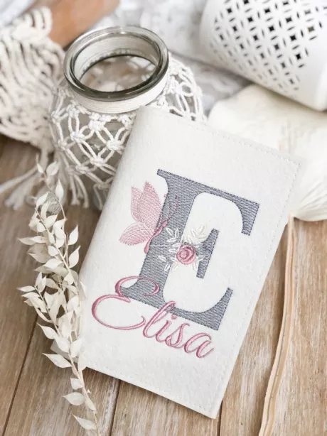 Untersuchungshefthülle/U-Heft-Hülle Filz Buchstabe - Etsy.de