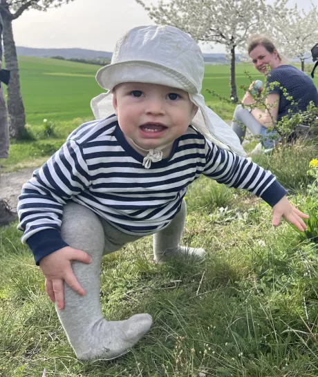 2 Sonnenhüte mit Nackenschutz