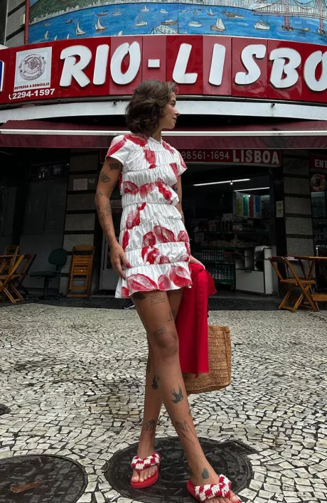 vestido franzido corapão branco