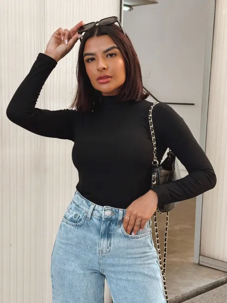 Blusa manga longa gola alta feminina confort. R$23,12