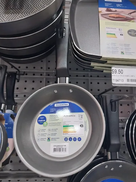 (1) Cacerolita pequeña antiadherente para hacer huevo estrellado o pancakes